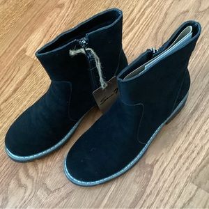 Seven7 Black Suede-like bestie Bootie, size 8, NIB